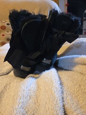 UGG Black Suede Fur-Trim Bow Back Short Boots